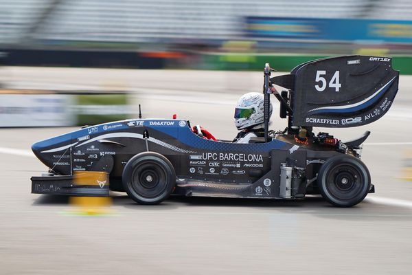 The CAT16x in manual mode in FS Germany